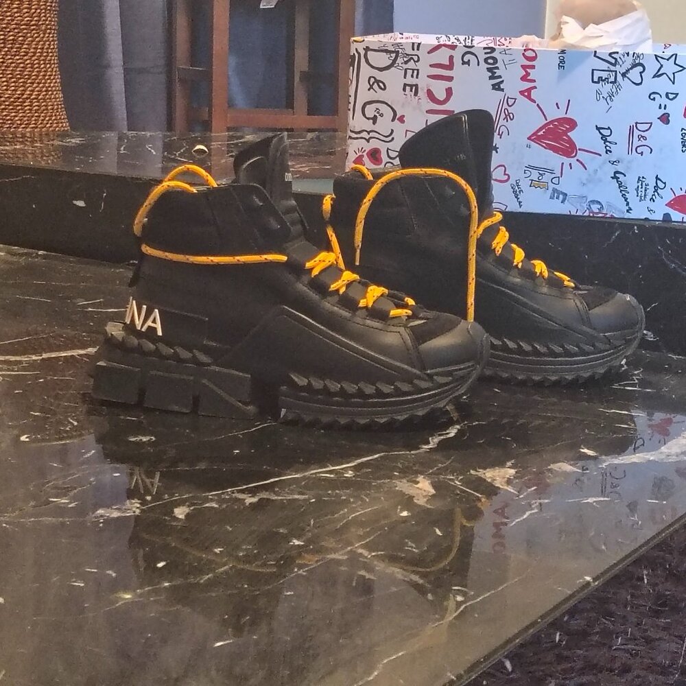 Shoe boot